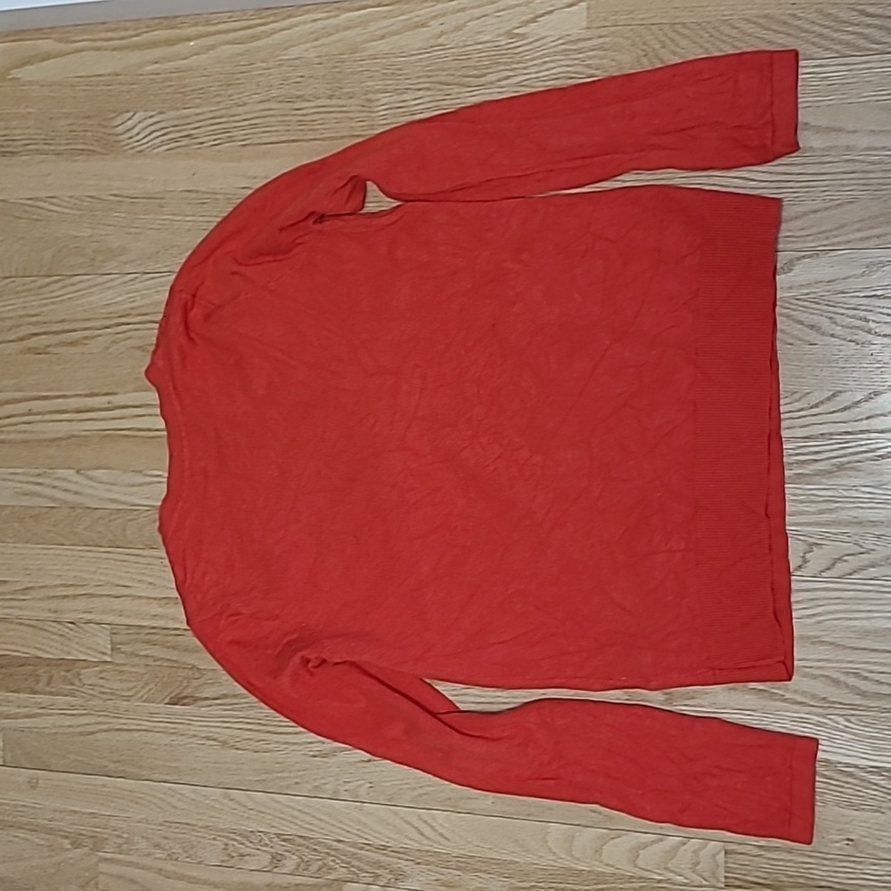 Red sweater - Picture 5 of 5